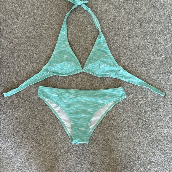 Lucky Bop brand new bikini. - Picture 6 of 6